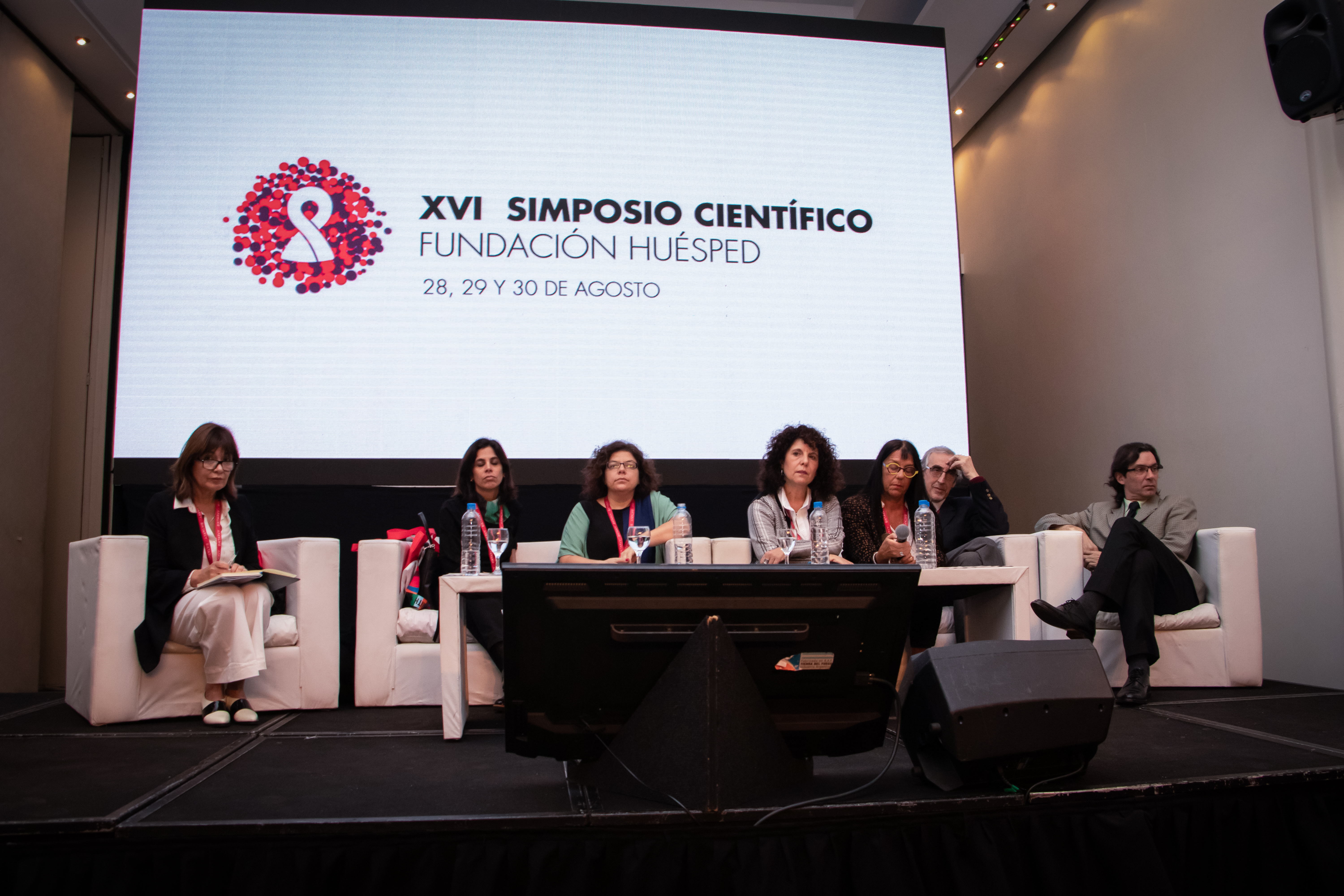 Carla Vizzotti, Alexandra Compagnucci, Lautaro de Vedia, Romina Mauas, Susana Lloveras y Javier Afeltra